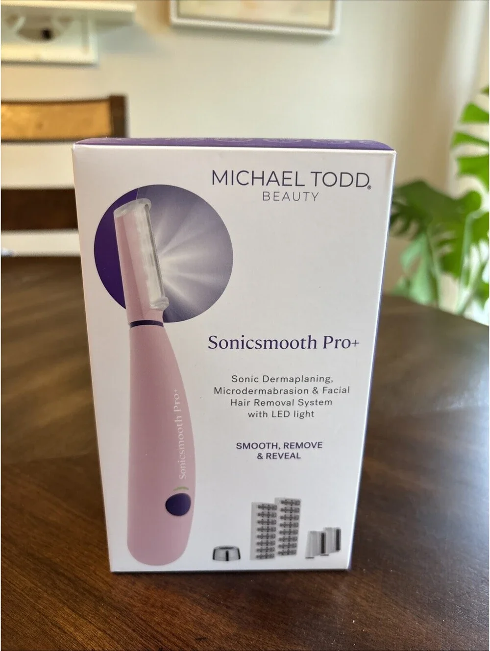 Michael Todd Beauty Sonicsmooth Pro+ Sonic Dermaplanning & Facial Hair Removal